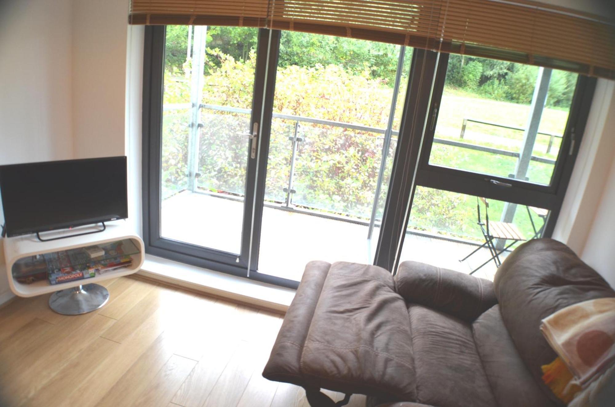 Brentwood Town Retreat - Large 2 Bedroom Apartment 외부 사진