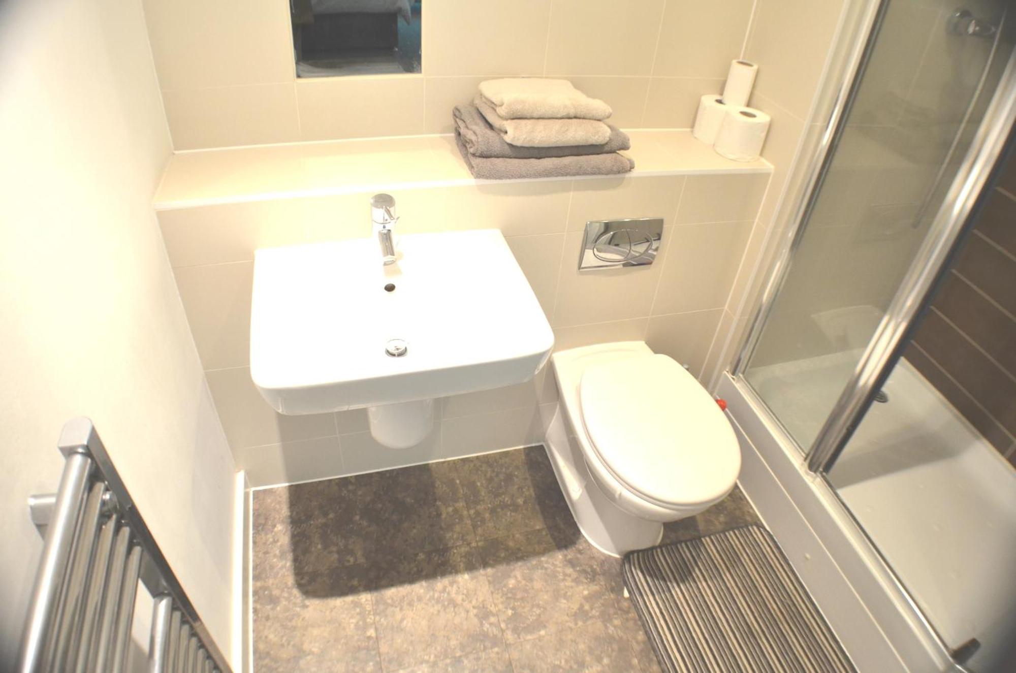 Brentwood Town Retreat - Large 2 Bedroom Apartment 외부 사진